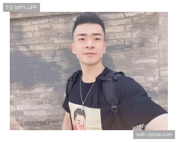 郑思维训练像开外挂，逛街像办展览，普通人只能把银行卡藏起来